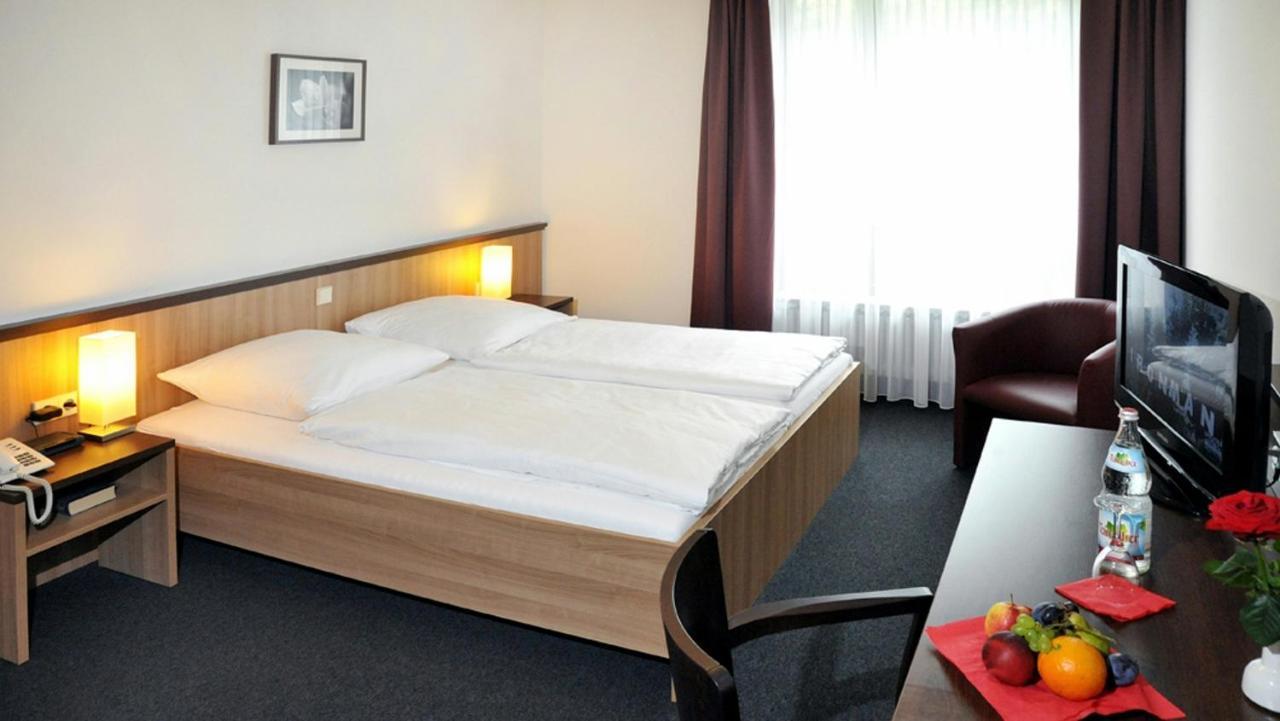 Christkoenigshaus Hotel Stuttgart Bagian luar foto