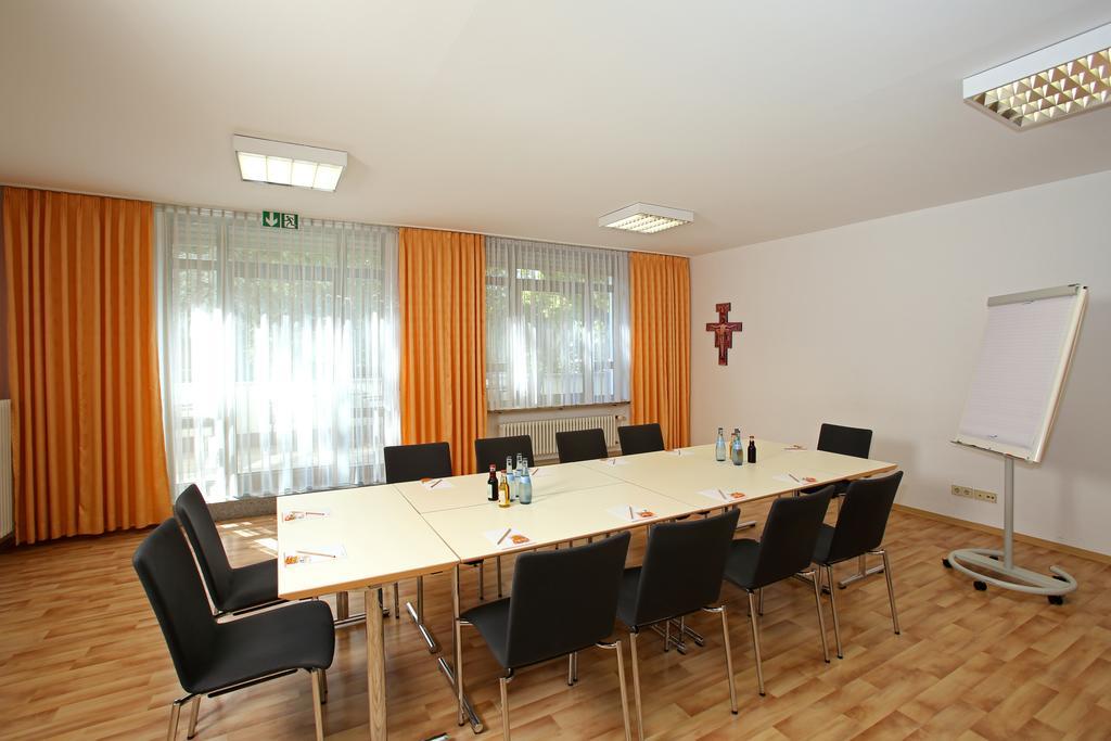 Christkoenigshaus Hotel Stuttgart Bagian luar foto